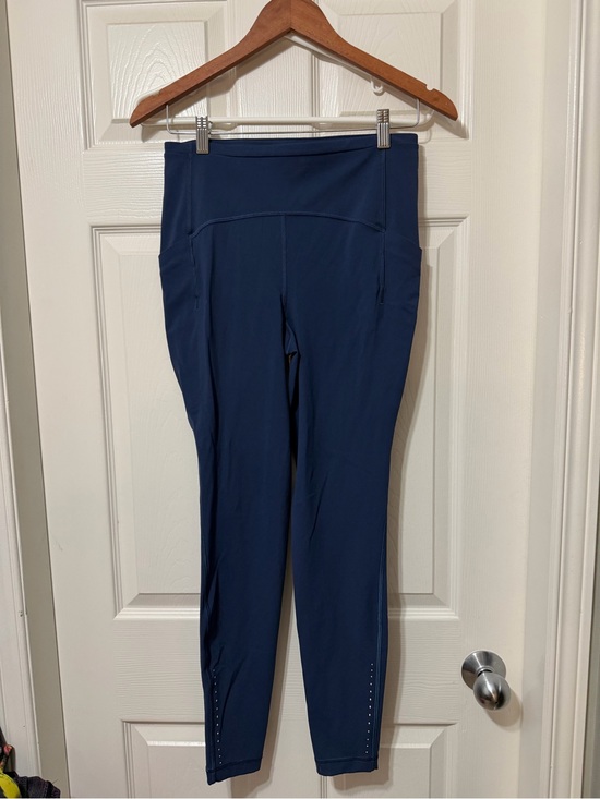 lululemon athletica Pants - Lululemon athletica swift speed high rise tight size 8 euc